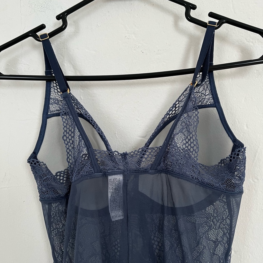 Leonisa Bodysuit Size 34B - Picture 4 of 11